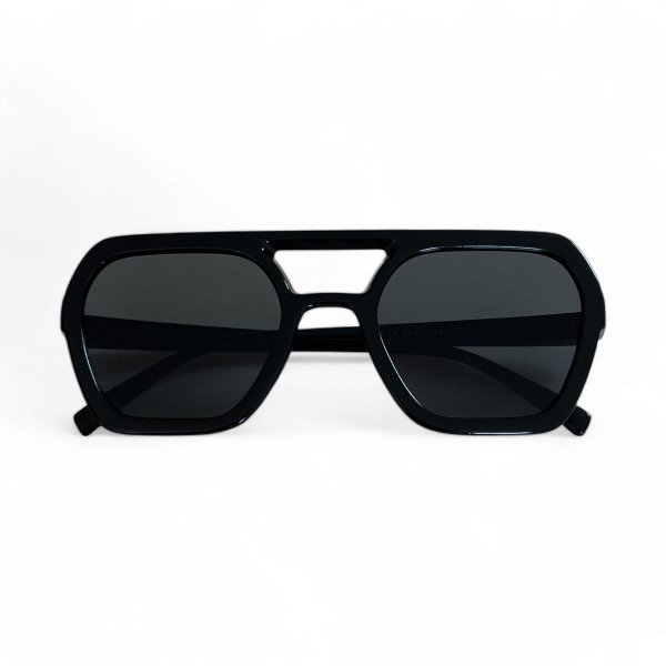 Producto - Lentes de sol negros recto