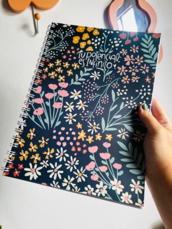 Producto - Cuaderno A4 tapa flexible (+ diseños)
