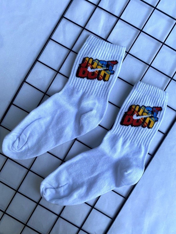 Producto - Medias 3/4, just do it blancas con rojo amarillo y azul