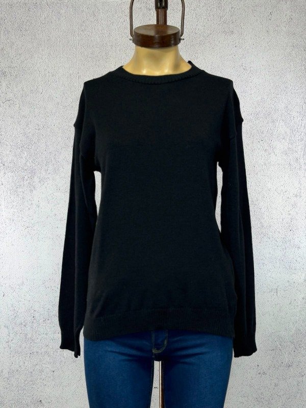 Producto - SWEATER BREMER NEGRO BASICO