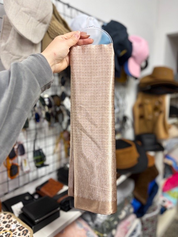 Producto - Pañuelo beige estampado