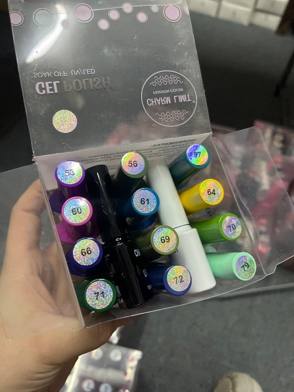 Producto - Caja de esmaltes letra D 12 colores y 1 blanco 1 negro