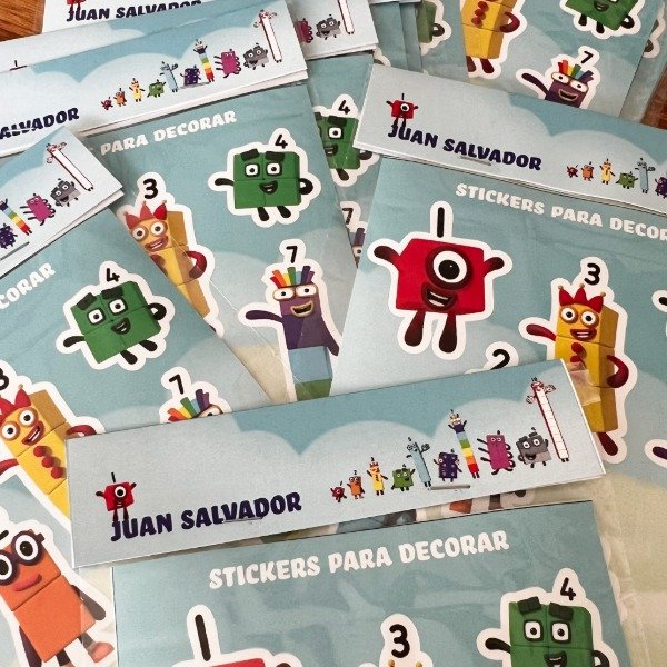 Producto - Souvenir - Stickers personalizados x 8 planchas - 8