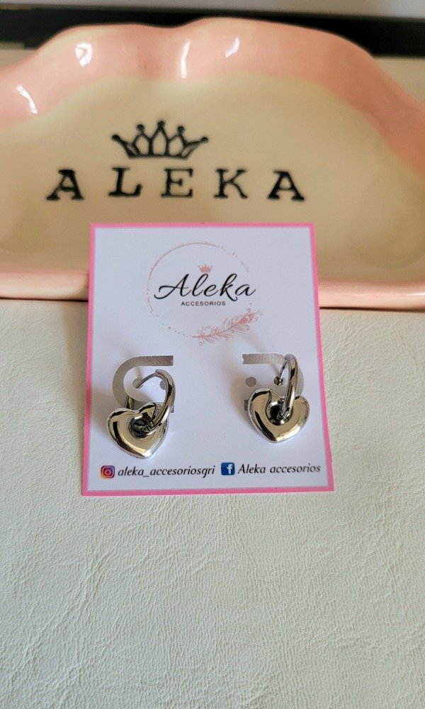 Producto - Argollas clip con corazones de acero quirúrgico - 2