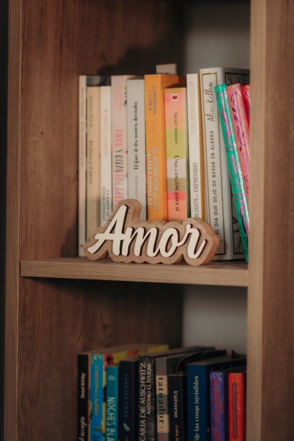 Producto - Palabra Amor con relieve