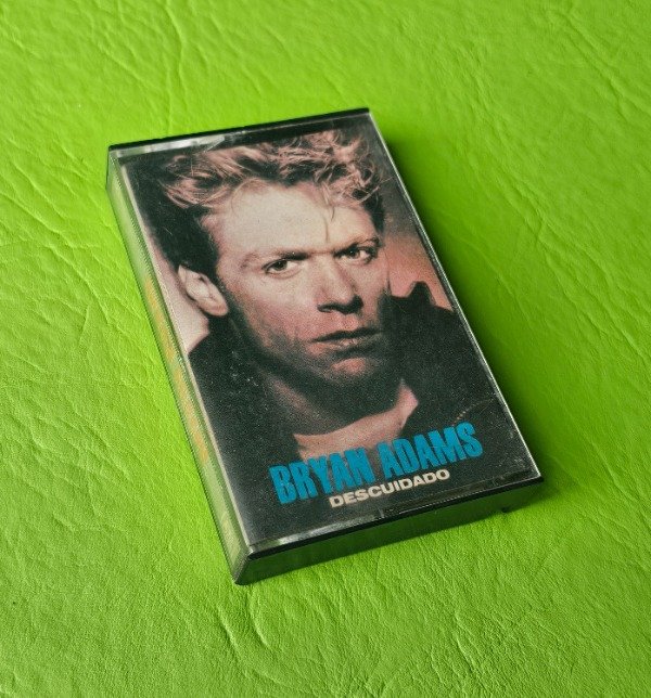 Producto - BRYAN ADAMS ''Descuidado''