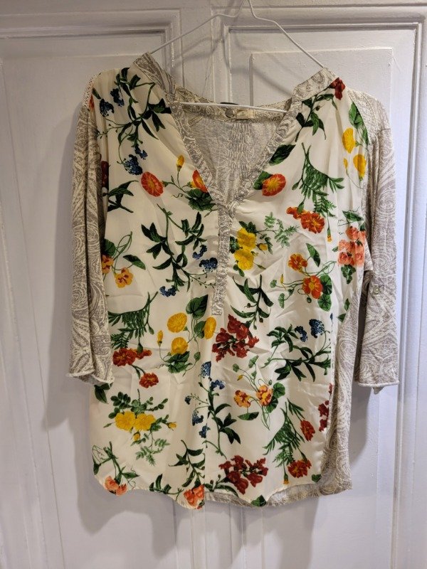 Producto - Camisola TINY floreada Talle L - PRECIO: 28X