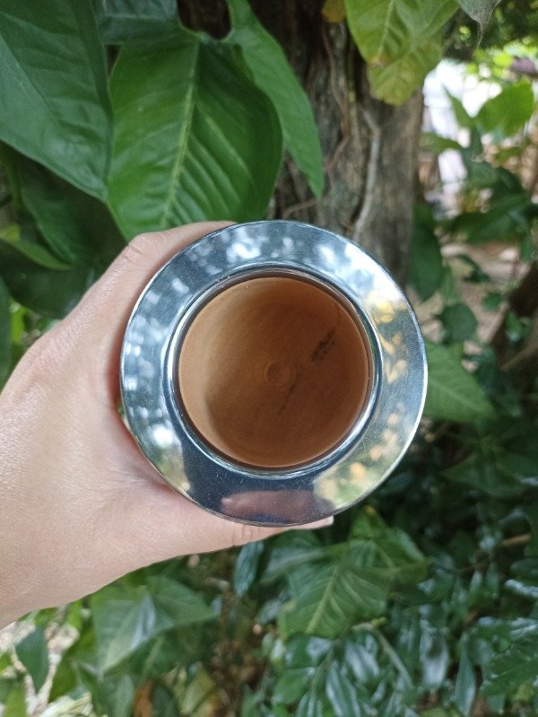 Producto - Mate camionero de algarrobo con virola de acero ivoty negro - 2
