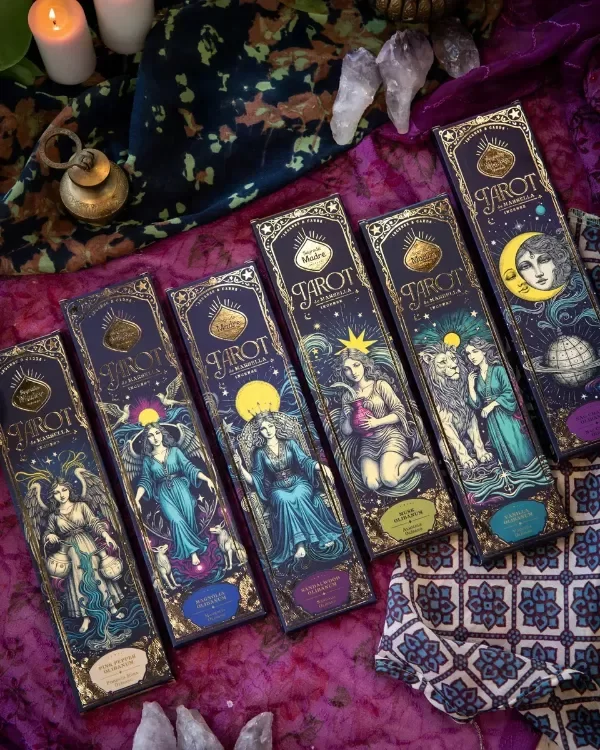 Producto - TAROT MARSELLA de Sagrada Madre