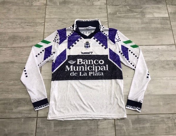 Producto - Camiseta retro de Gimnasia blanca