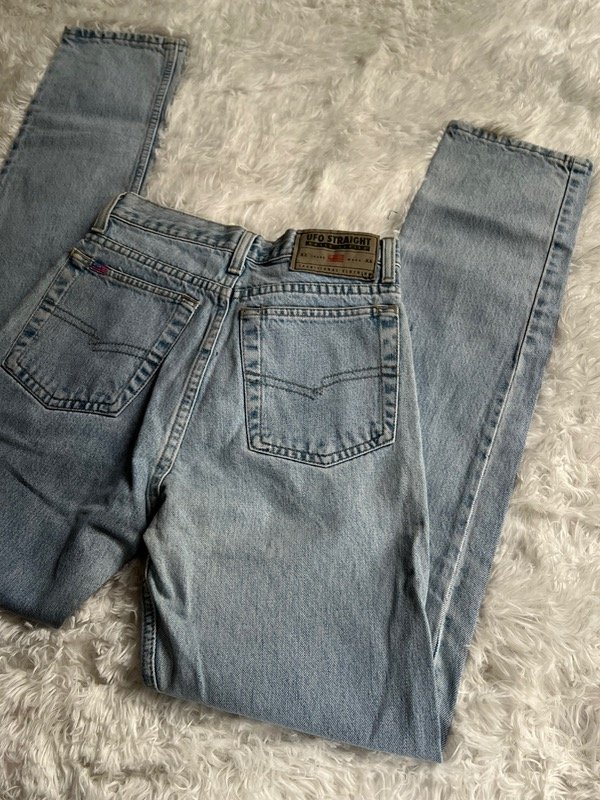 Mom jean vintage celeste talle 34 — imagen 3
