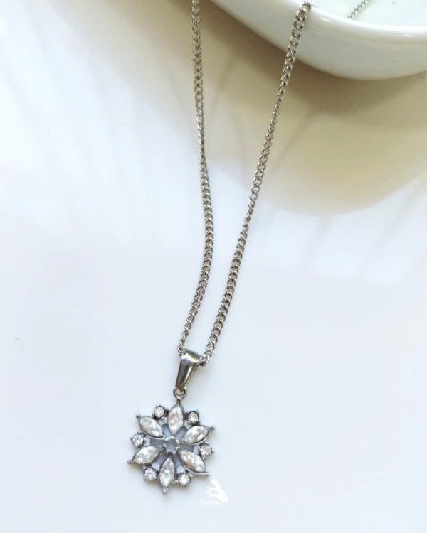 Producto - COLLAR STRASS PLATEADO