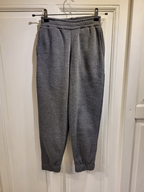 Producto - Jogging BAXX gris Nuevo C/etiq Talle 10 años - PRECIO: 24X