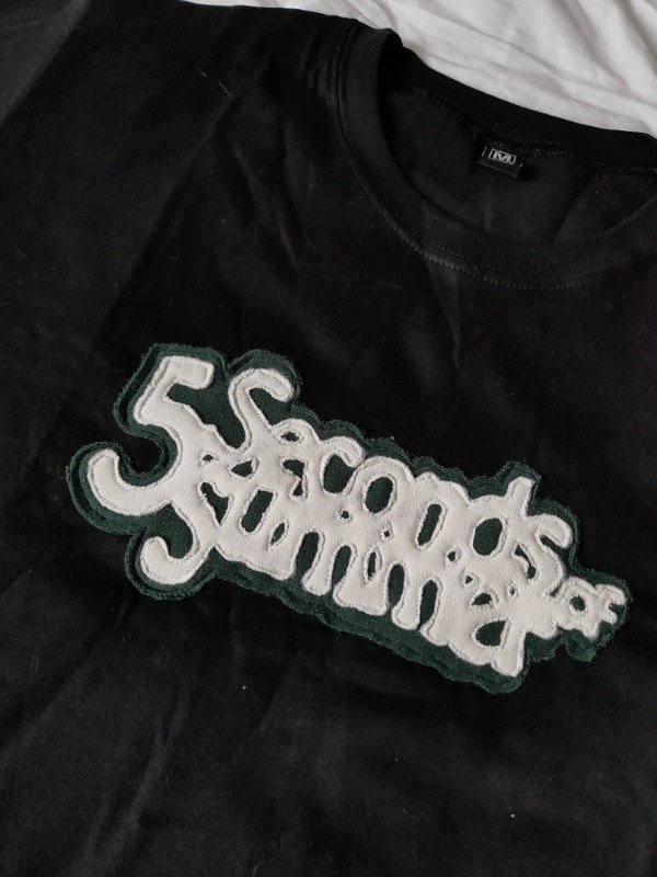 5SOS5 — imagen 2