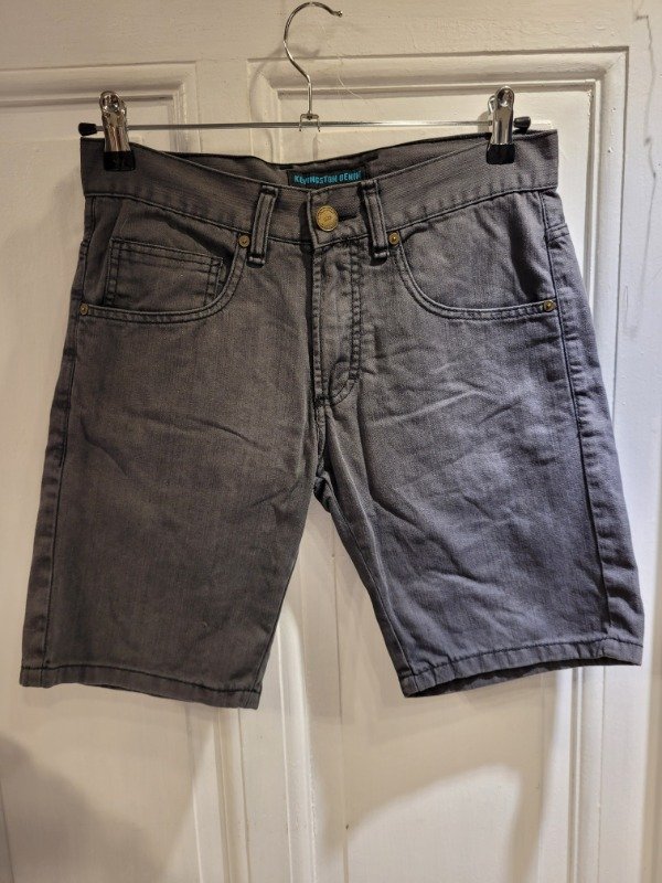 Producto - Bermuda KEVINGSTON gris oscuro de jean Talle 38 - PRECIO: 36X
