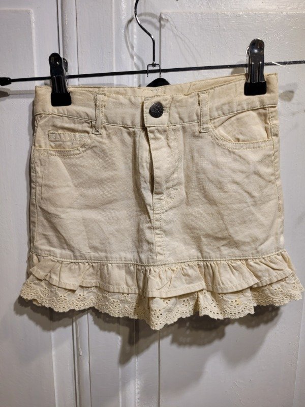 Producto - Falda MIMO amarillo pastel con volado Talle 3 años - PRECIO: 10X