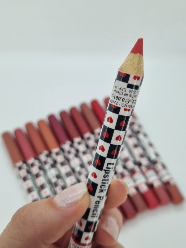 Producto - Lapiz delineador de labios miss demi