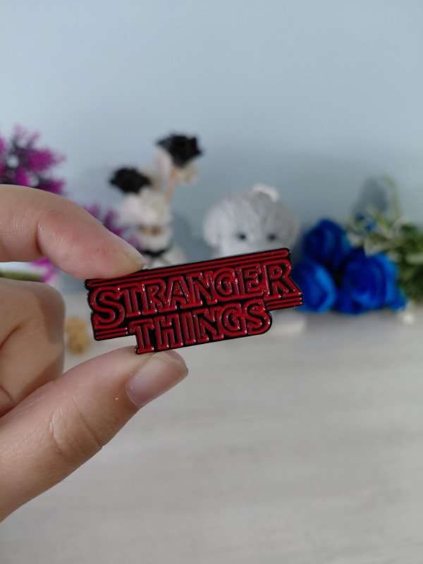 Producto - Pin metalizado - Stranger Things #1652
