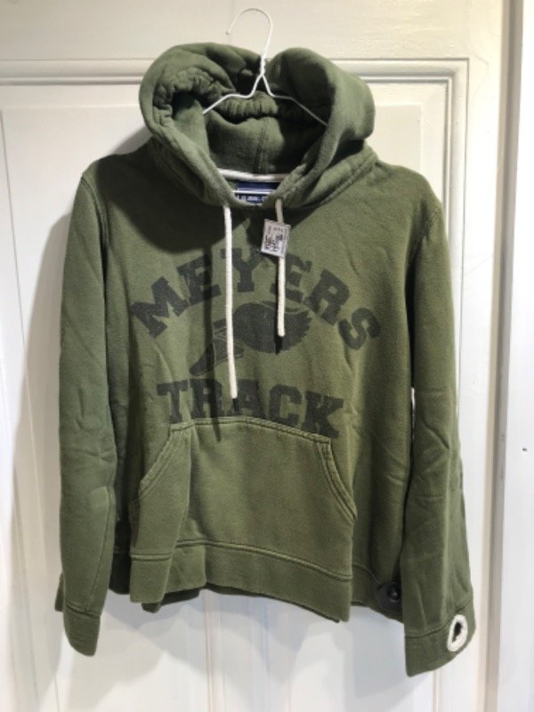 Producto - Buzo JOHN L COOK verde militar estampado negro- Talle S/M- PRECIO: 30x