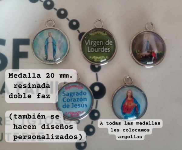 Producto - Medalla color resinada 21 mm. doble faz