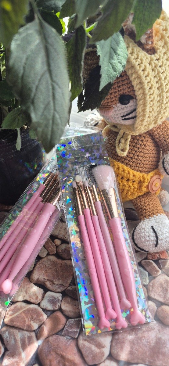 Producto - Set de brochas  corazón rosa x5