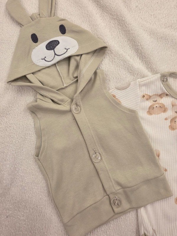 Producto - Conjunto de 3 Piezas para Bebé Body, Pantalón y Chaleco con Capucha - 4