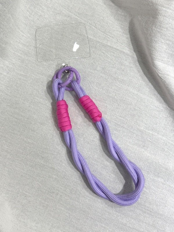 Producto - Handstrap lila con fucsia
