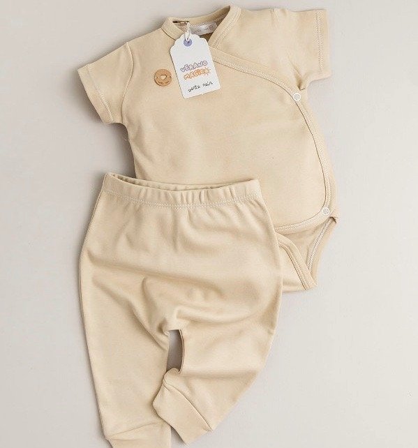 Producto - Conjunto beige body y pantaloncito