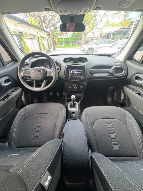 Producto - Jeep Renegade Sport 1.8 MT 2022 - 13