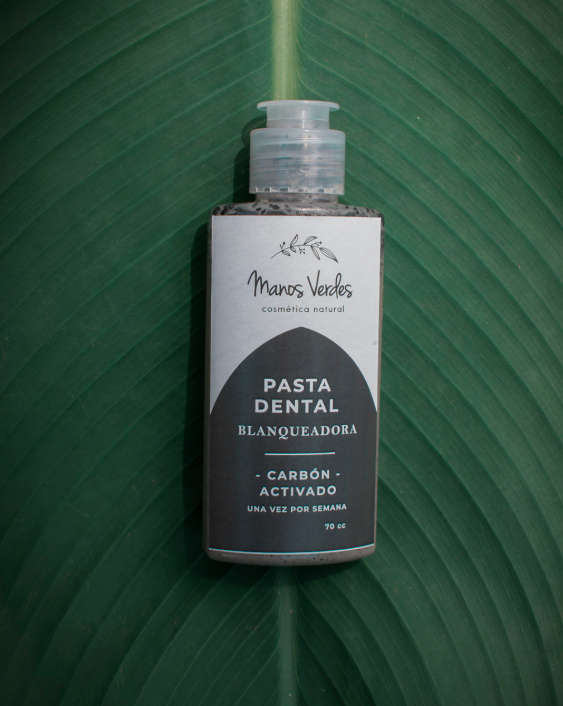 Producto - PASTA DENTAL BLANQUEADORA MANOS VERDES x 70 g