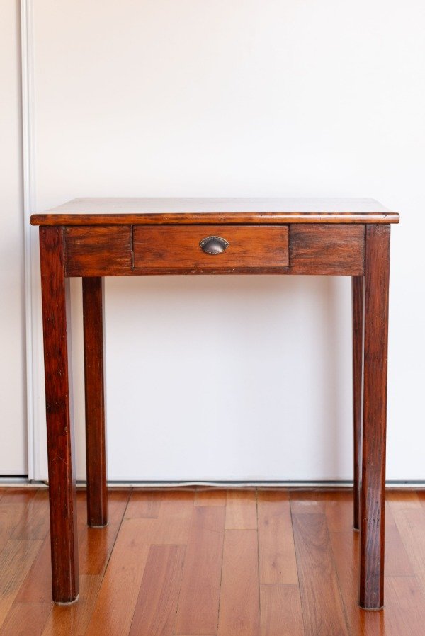 Producto - Mesita antigua de madera antigua restaurada