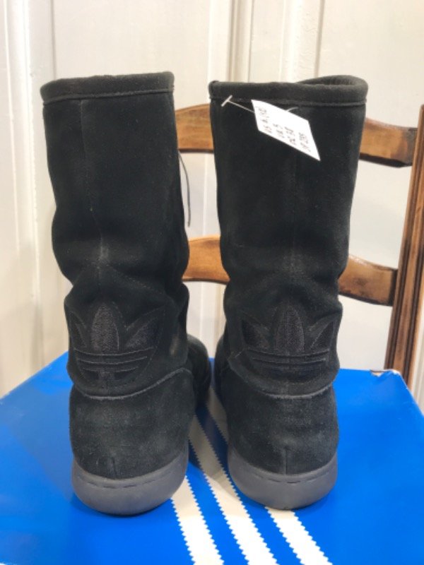 Producto - Botas ADIDAS nuevas en caja gamuzadas con corderito - Talle 36.5- PRECIO: 120x - 4