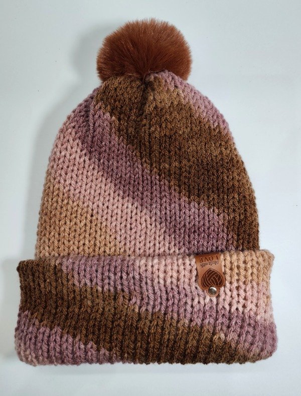 Producto - Gorro color rosa viejo y malva hasta beige cálido, camel y marrón chocolate,