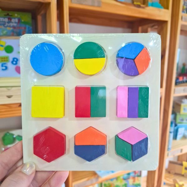 Producto - Encastre de 3 figuras geométricas fraccionadas
