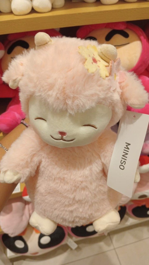 Producto - Peluche CICI THE LAMB "SAKURA" (MINISO OFICIAL)