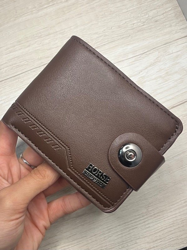 Producto - Billetera botón marron