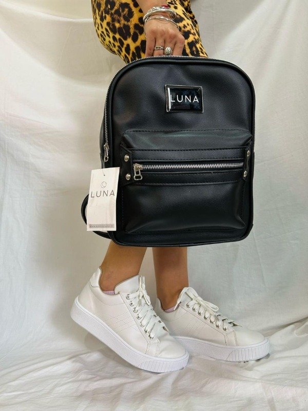 Producto - Mochila negra