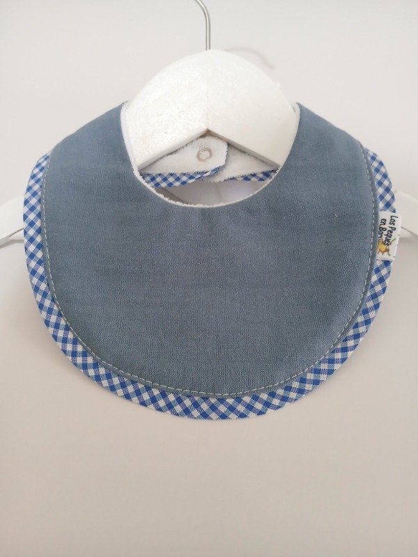 Producto - Babero aero c/ cuadrille azul
