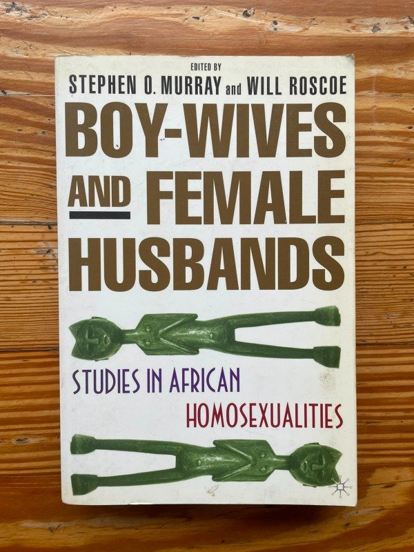Producto - boy wives and female husbands