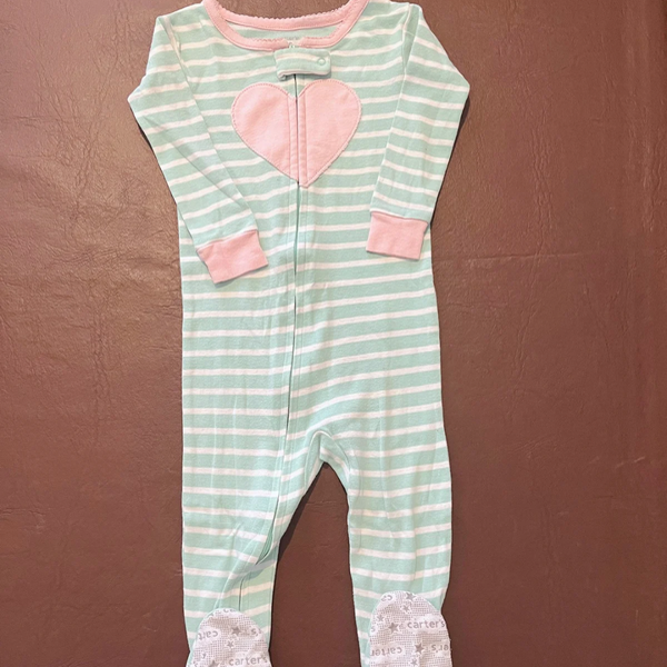 Producto - Enterito Carters Corazón 18M