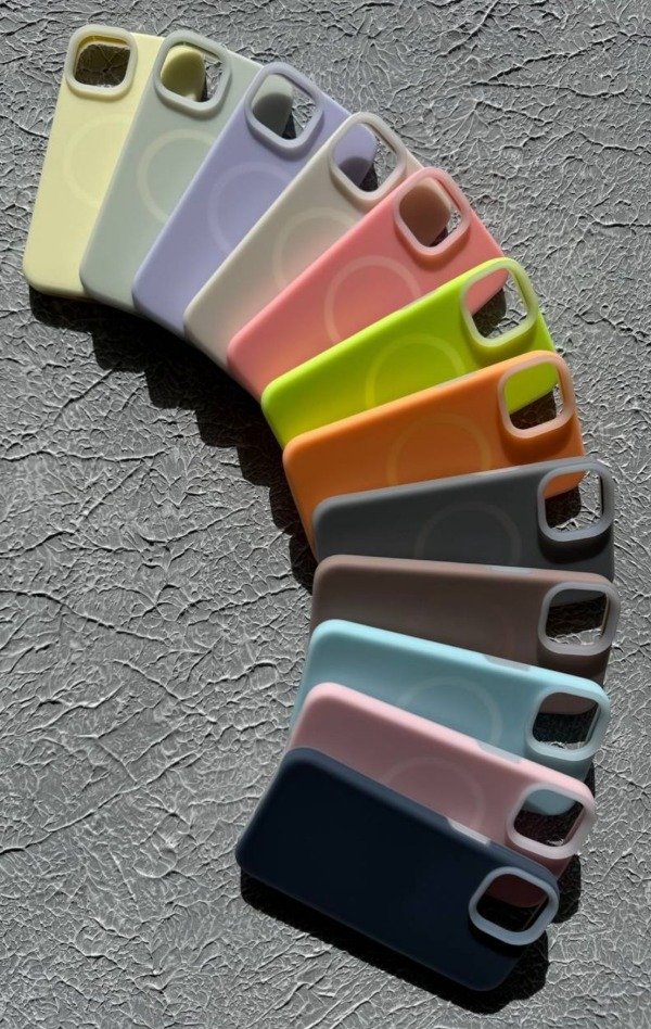 Producto - Funda GUMMY colores iPhone 13 Pro