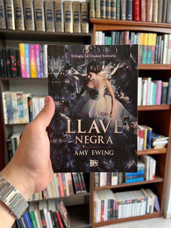 Producto - La llave negra (Amy Ewing)