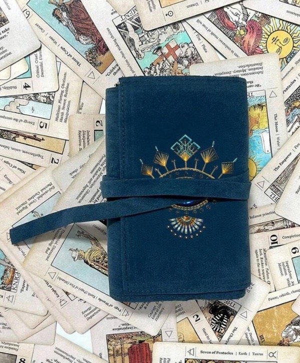 Producto - Manta / Estuche Enrollable para Tarot y Oráculos