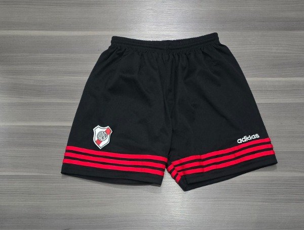 Producto - SHORT RIVER NEGRO RETRO TALLE XXL