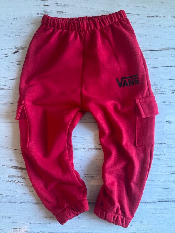 Producto - Pantalón joaggin Vans rojo