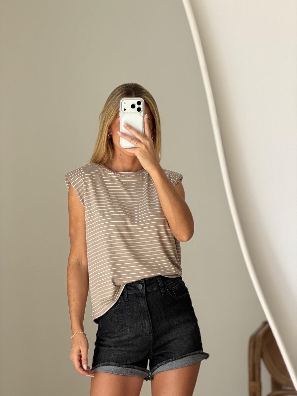 Producto - MUSCULOSA HOMBRERAS RAYADA