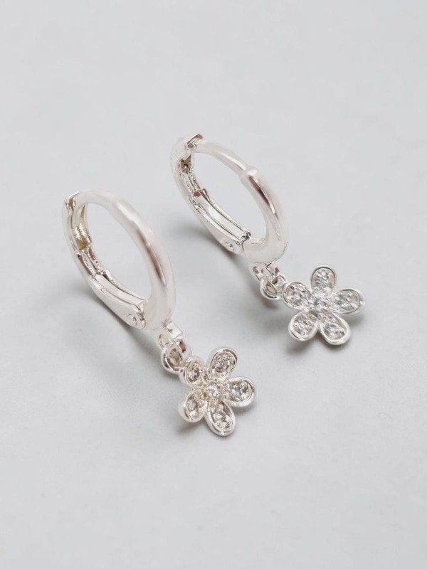 Producto - Aros acero blanco argollita fina plana colgante flor strass mini