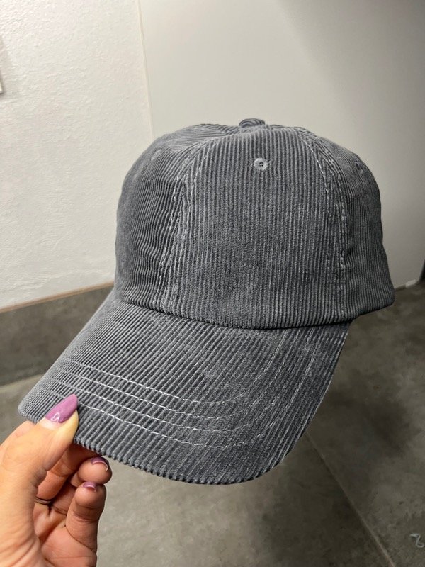 Producto - Gorra corderoy gris