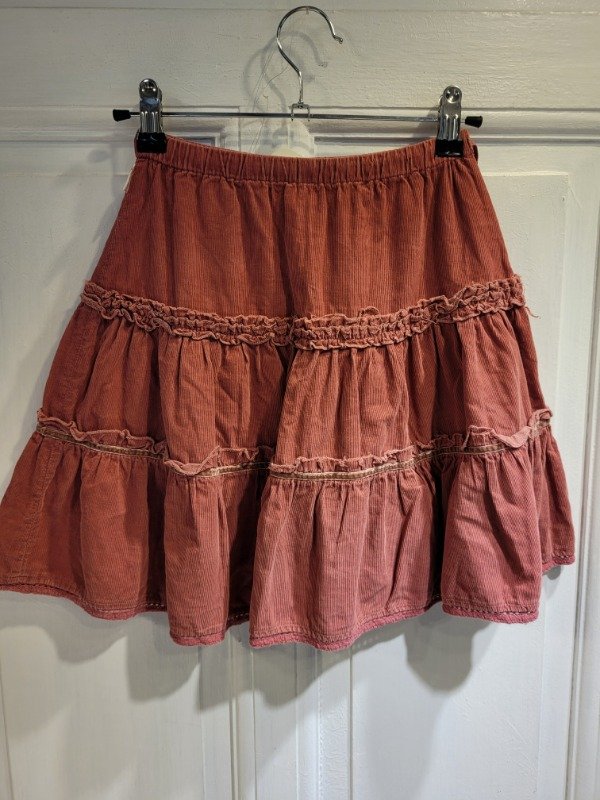 Producto - Falda CHEEKY de corderoy rosa viejo oscuro Talle 6 años - PRECIO: 8X