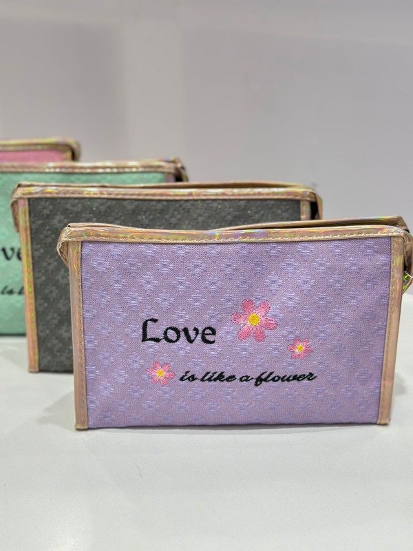 Producto - portacosmetico brillos